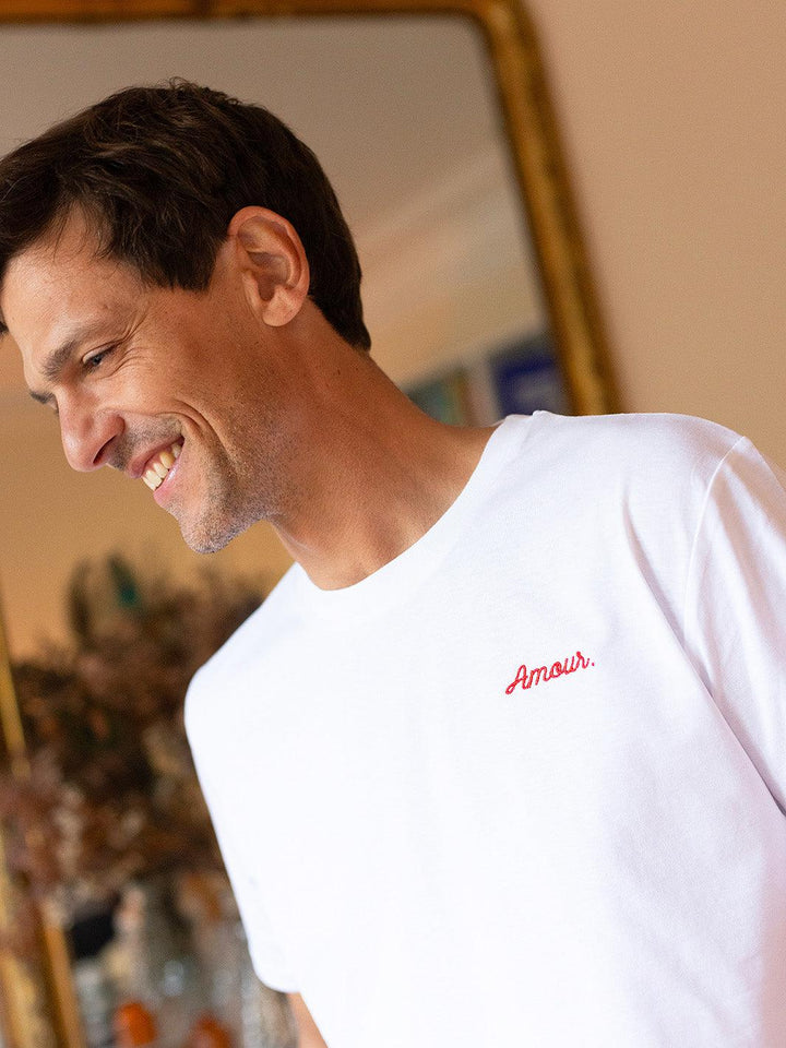 Le Basique · T-Shirt Brodé "Amour."